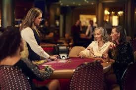 Dealer profesional h5.ayuwin Sydney Pools melayani meja baccarat dengan standar kasino internasional